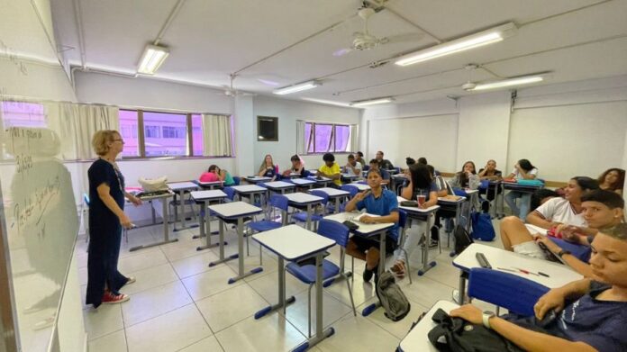 Secretaria de Estado de Educação de Minas Gerais publica edital com quase 20 mil vagas para diversos níveis