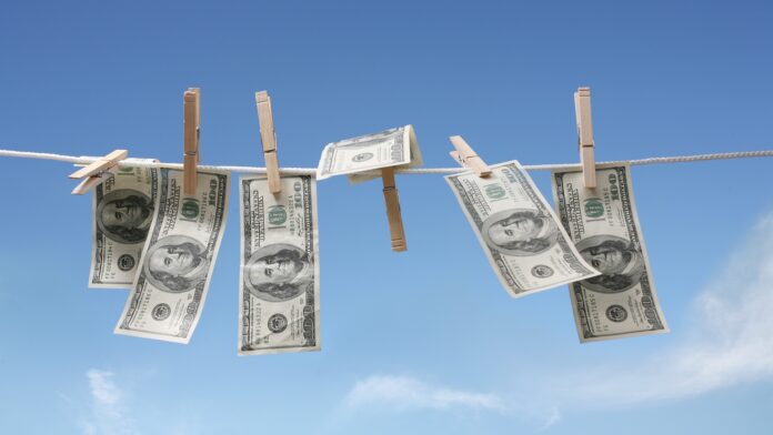 Lavagem de Dinheiro e seu Combate: Os Impactos na Economia Global